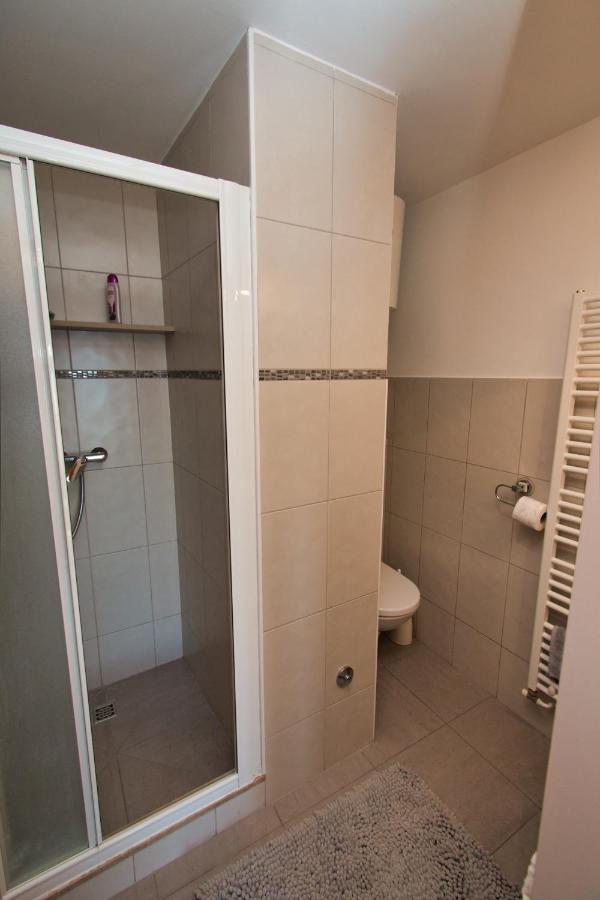 Apartment Zizi Omiš Exterior foto