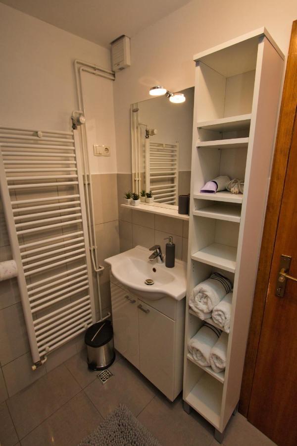 Apartment Zizi Omiš Exterior foto
