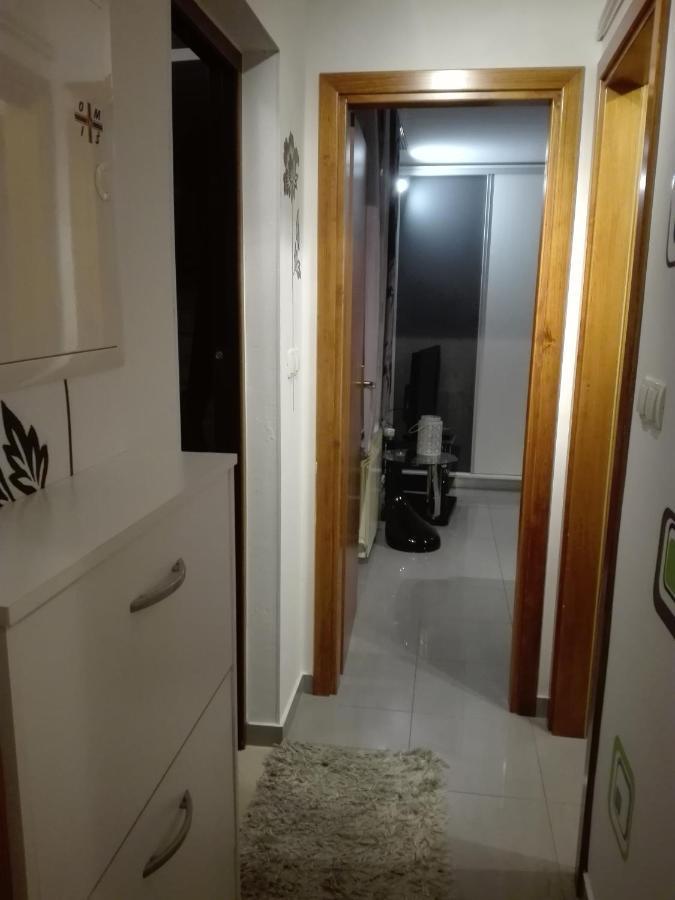 Apartment Zizi Omiš Exterior foto