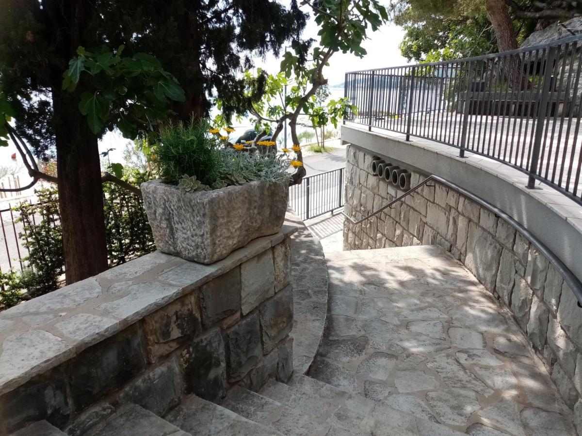 Apartment Zizi Omiš Exterior foto